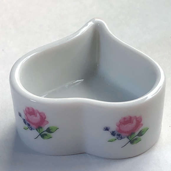Vintage Lefton Bone China with hand painted roses trinket box prestine condition - Picture 5 of 10